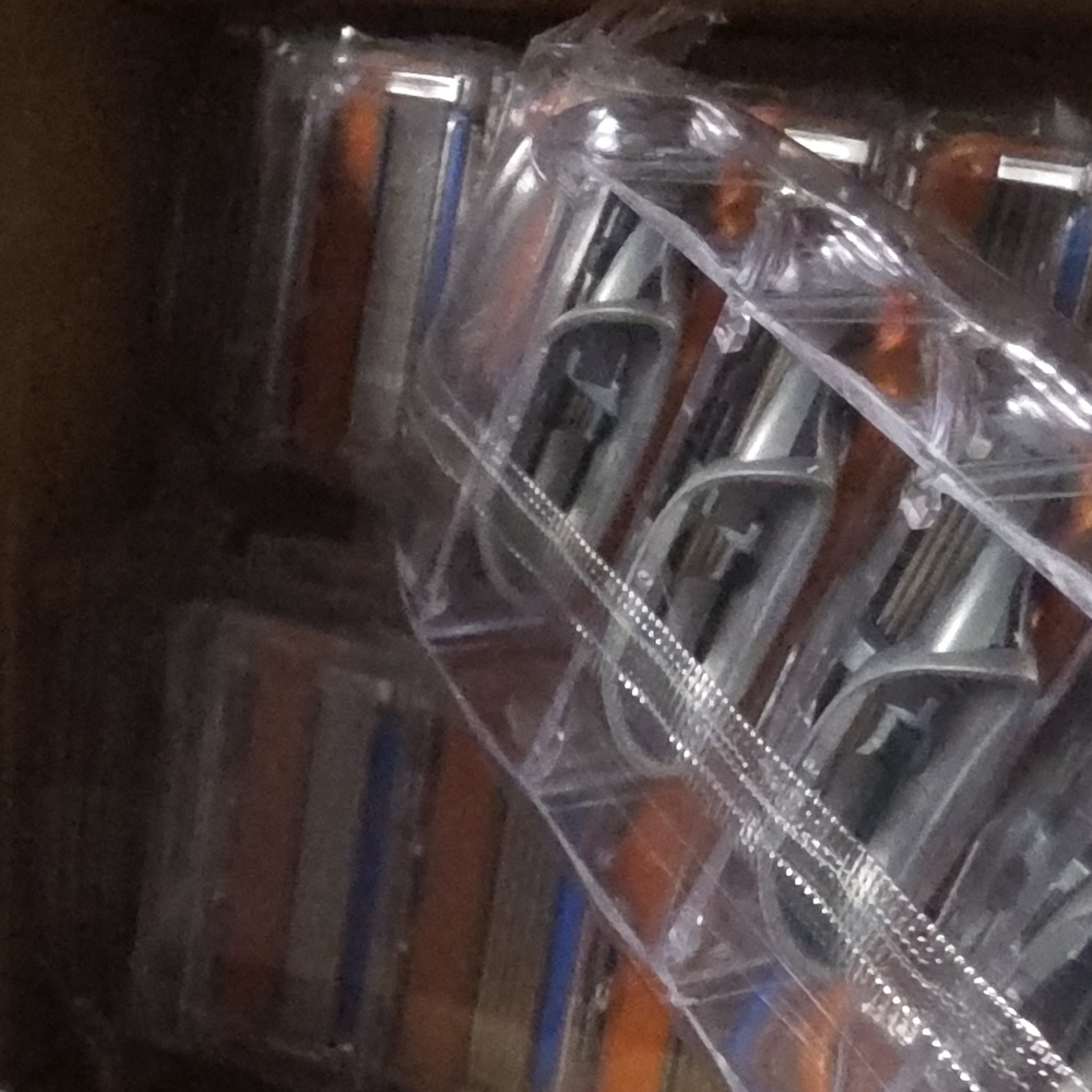 Razor Blade Refill Cartriges, 32 Count - Picture 2 of 3
